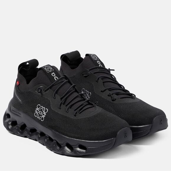 On Running x LOEWE | NWOT Mens Cloudtilt Shoes Black Cloud Tilt RARE Sneakers 11 - Picture 1 of 11